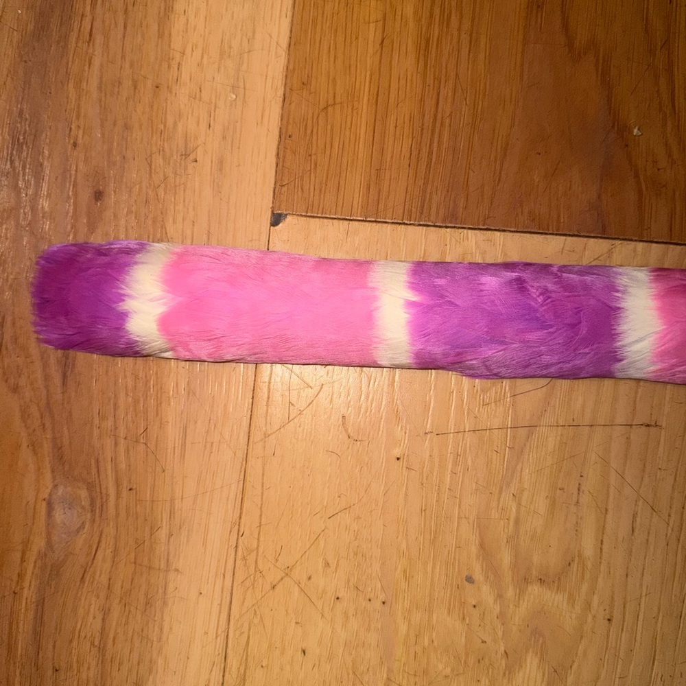 Hawaiian Handmade Feather Hat Band - Picture 5 of 5